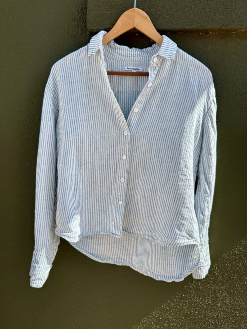 Reformation linen blue striped button shirt - S